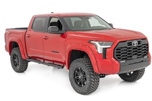 Toyota Tundra Oval Nerf Steps - Rough Country - Black - '22-'25